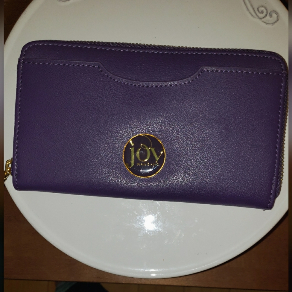 Joy Mangano Leather Wallet NWOT. Purple. Dimensions 8" x 4 1/2